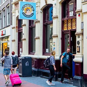  Хостел The Flying Pig Downtown
